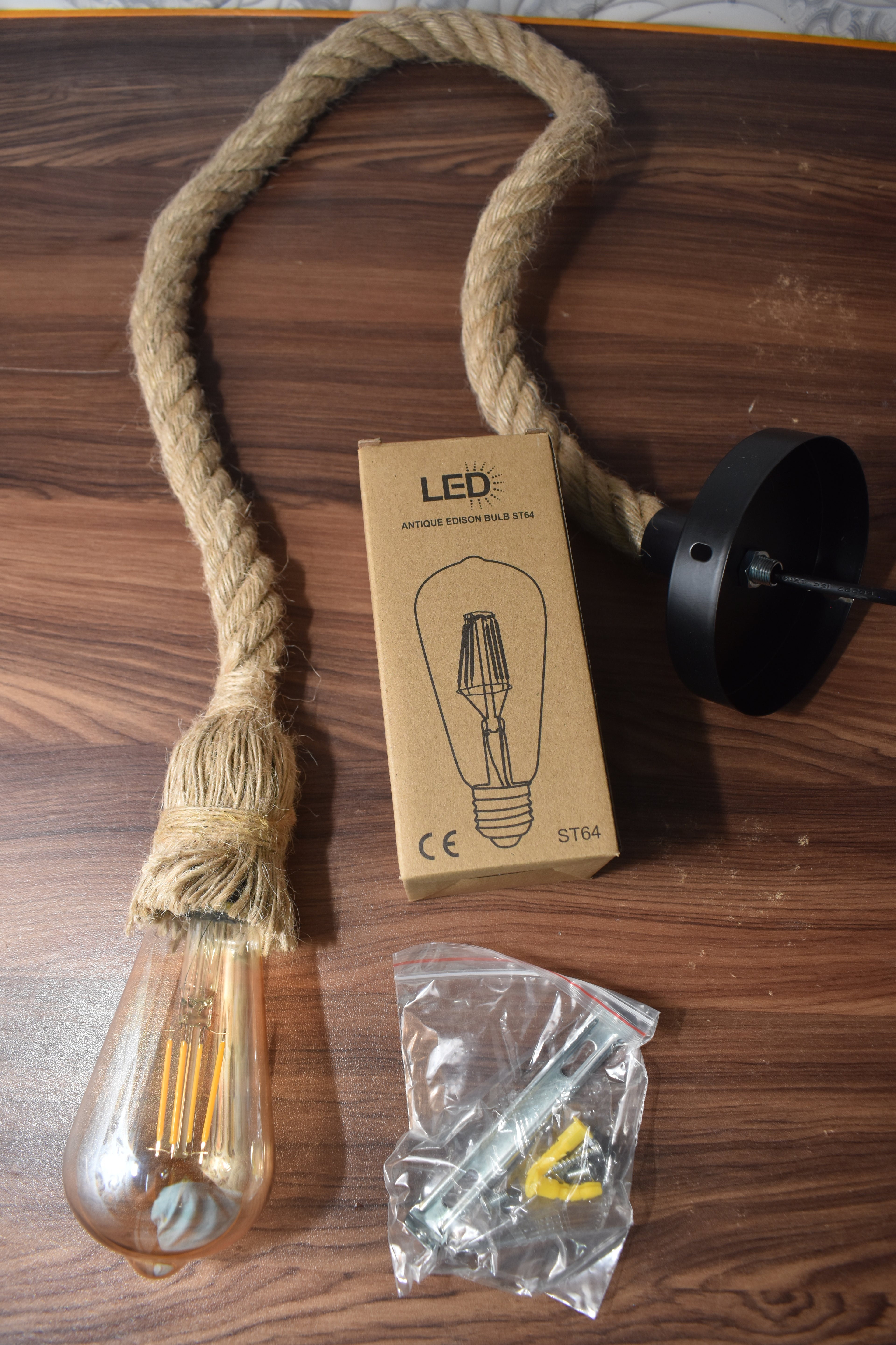 Vintage Rope Hanging Light with Edison Bulb – Rustic Pendant Lamp for Home Décor
